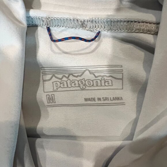 LOT of 3 Athletic Tops | NORTH FACE, NIKE, PATAGONIA | Women's Size Medium - Picture 6 of 16